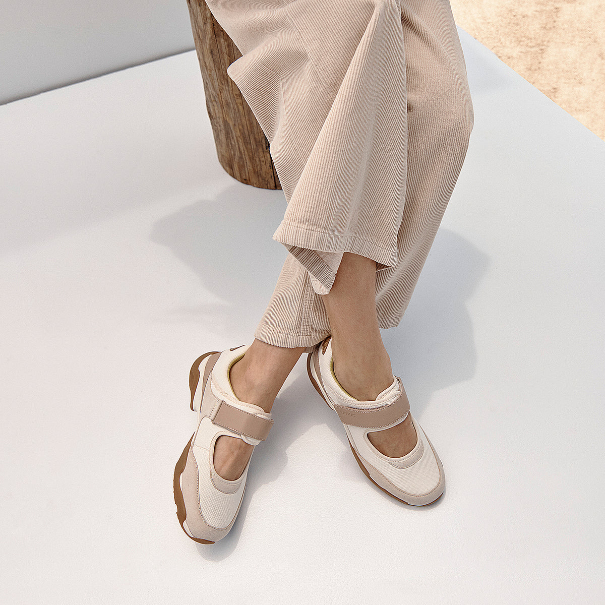 Walk Slim Giselle Women's Active Shoes - Ivory Gold